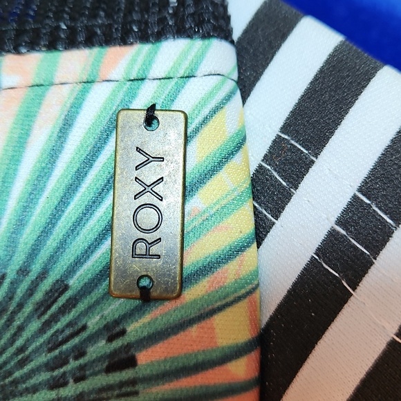 Roxy Women's Water Come Down Trucker Hat Marshmallow Antares Beach Surf Adjust - Picture 2 of 6